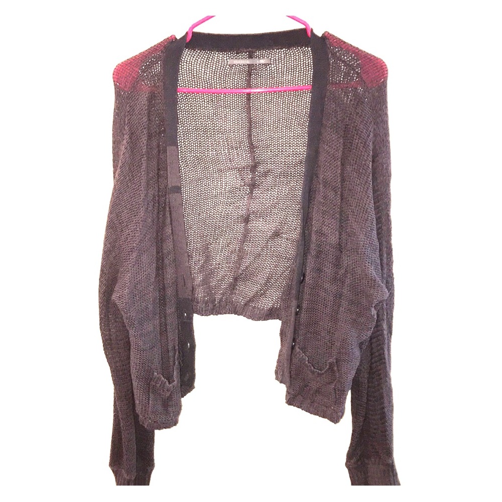 Lightweight cropped sweater